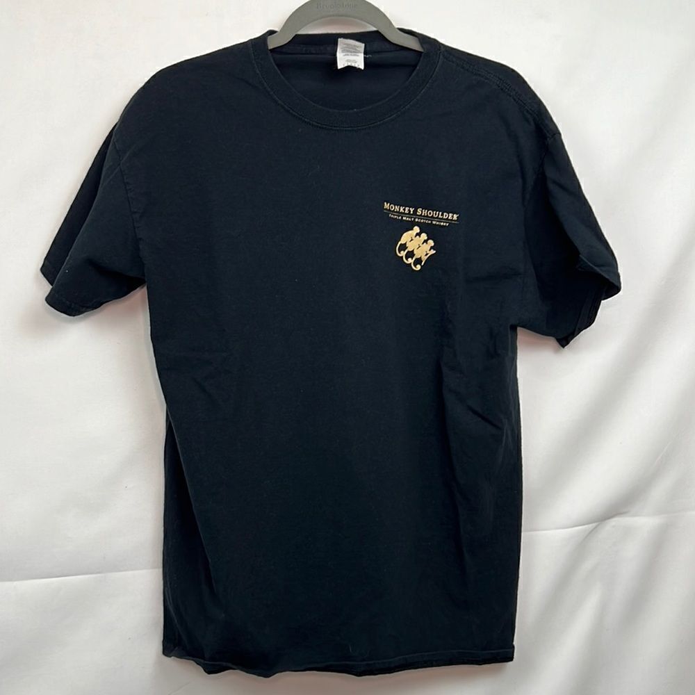 Gildan Black cotton. Short sleeve Monkey Shoulder graphic T-shirt size large